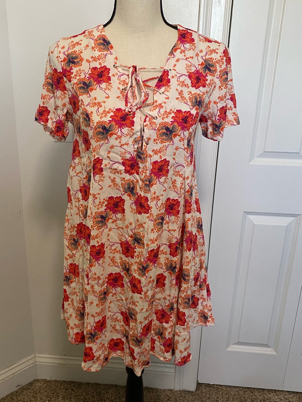 Astr The Label Floral Tie-Front Mini Dress - Pink & Red